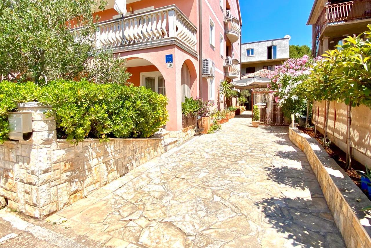 Apartment Peric Stari Grad (Hvar)